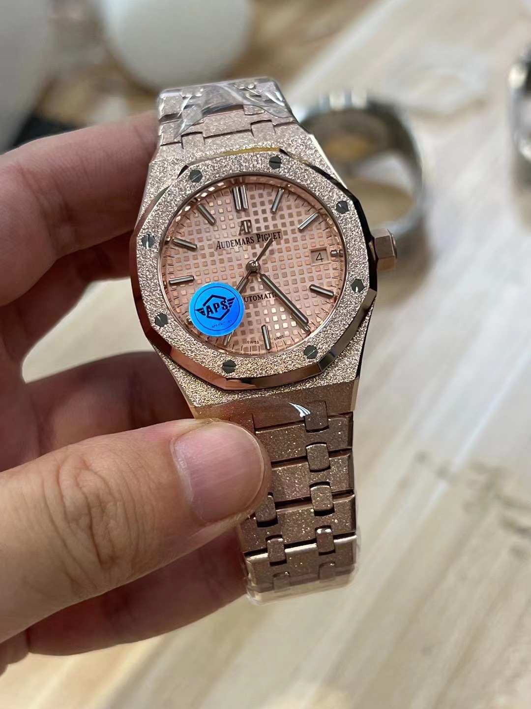 Audemars Piguet Royal Oak Frosted Gold Pink Dial (15454OR.GG.1259OR.01)