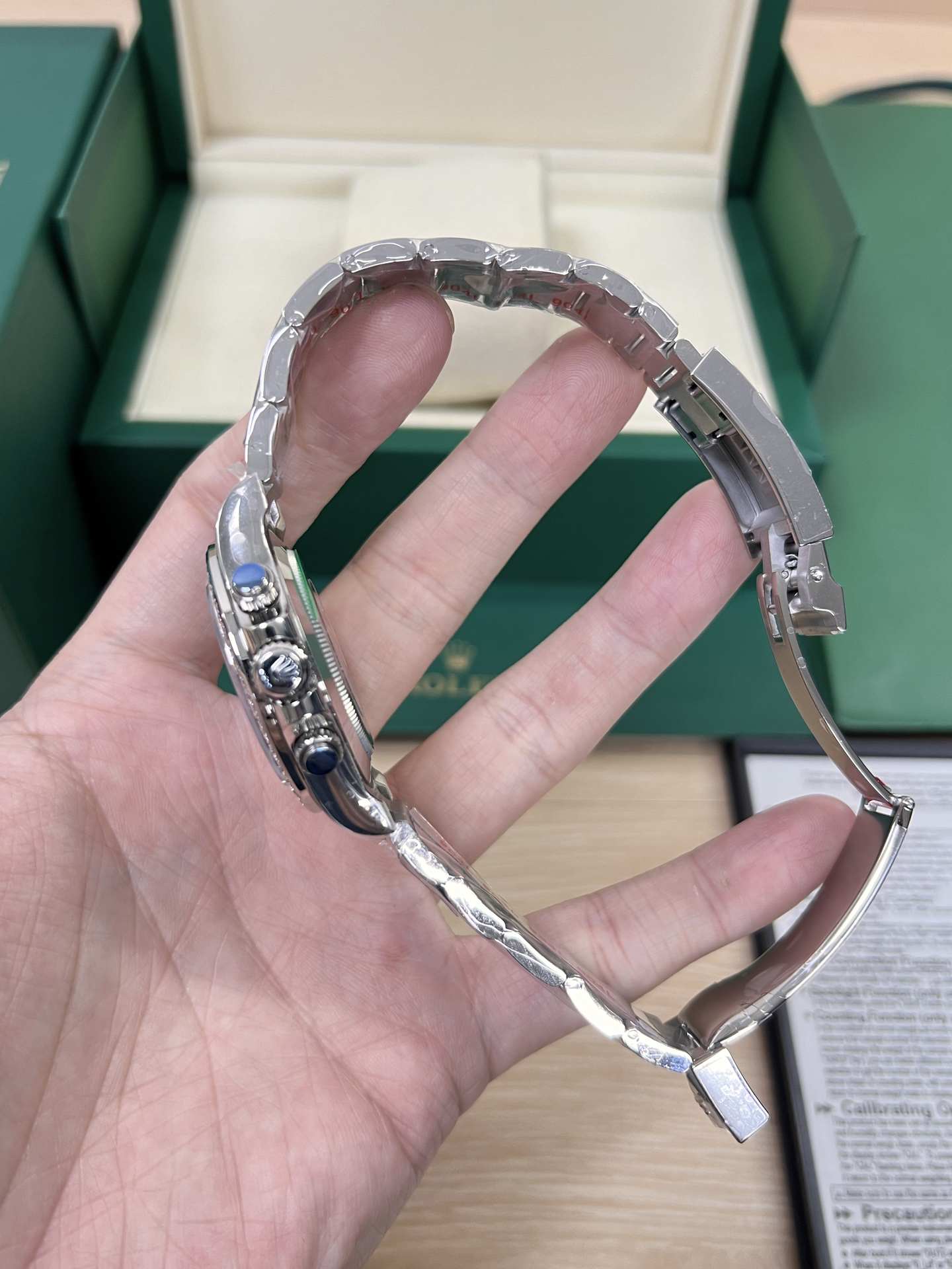 Rolex Cosmograph Daytona (18 ct White Gold – Mother-of-Pearl Diamond Dial, Diamond Bezel) Copy Clean Factory - Thumbnail 2