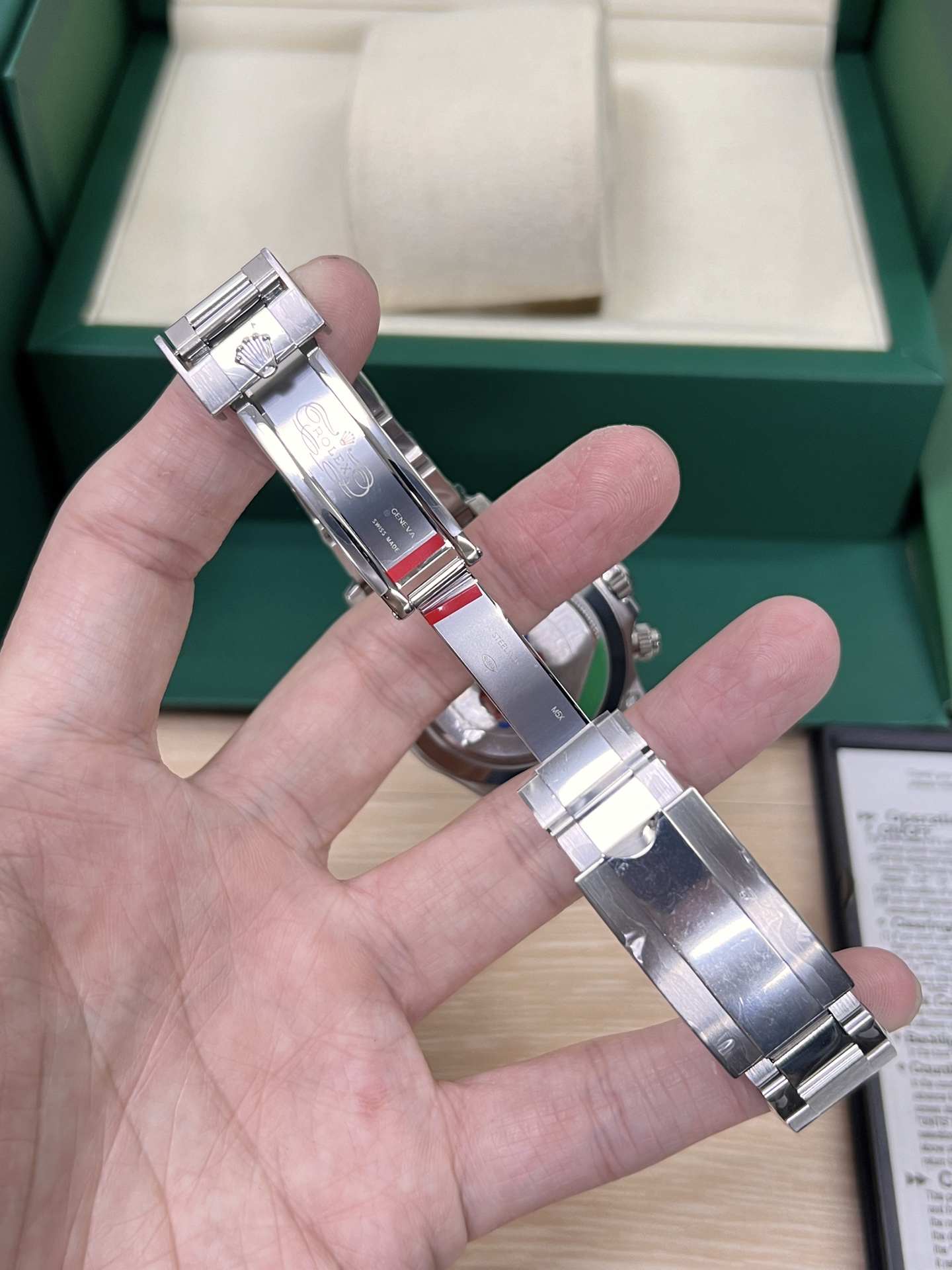 Rolex Cosmograph Daytona (18 ct White Gold – Mother-of-Pearl Diamond Dial, Diamond Bezel) Copy Clean Factory - Thumbnail 4