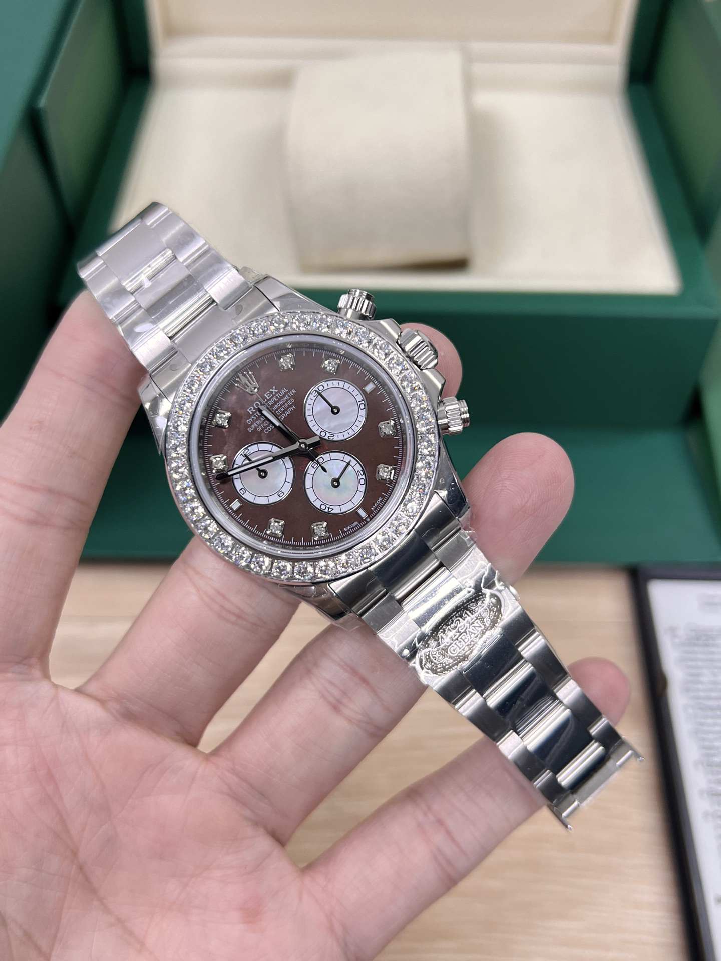 Rolex Cosmograph Daytona (18 ct White Gold – Mother-of-Pearl Diamond Dial, Diamond Bezel) Copy Clean Factory