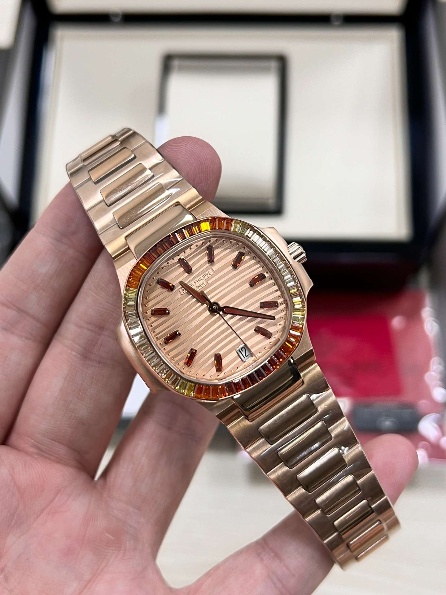 Patek Philippe Nautilus (7119/1300R-001 – Emerald High Jewelry, Rose Gold)