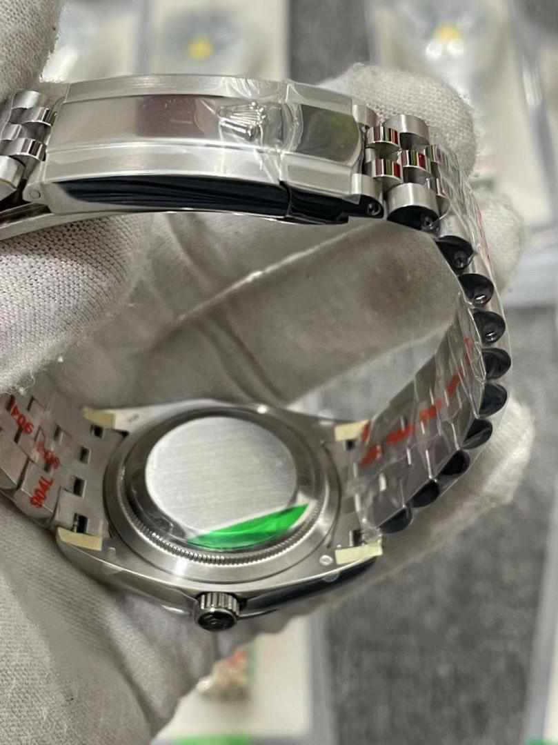 Rolex Datejust 41 (126334 – Green Dial, Fluted Bezel, Jubilee Bracelet) Master Grade - Thumbnail 3