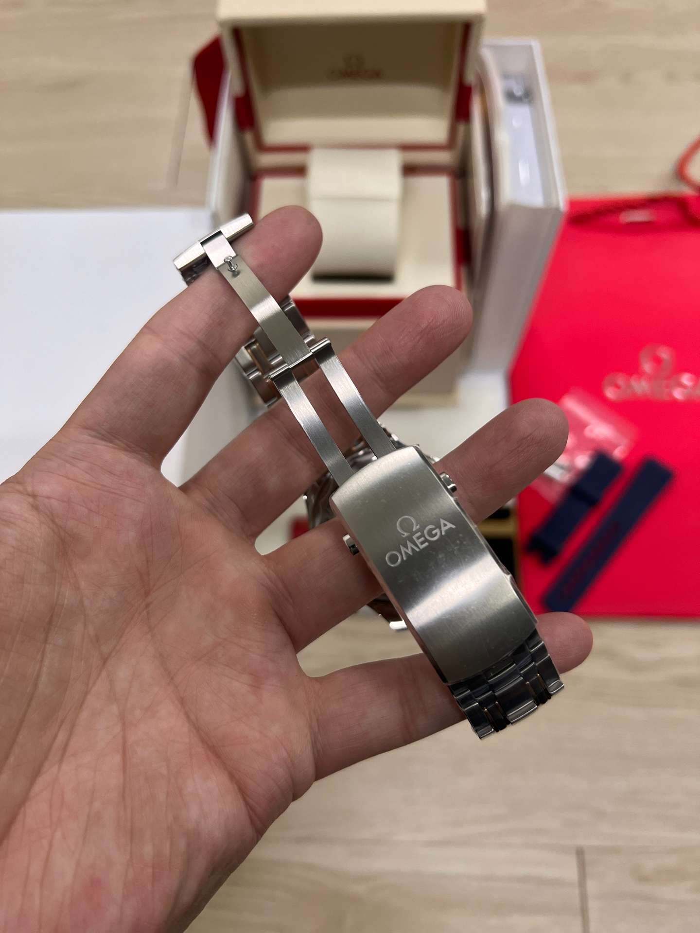 Omega Seamaster Diver 300M (210.20.42.20.03.002 – Blue Dial Two-Tone Configuration)   VS Factory - Thumbnail 4