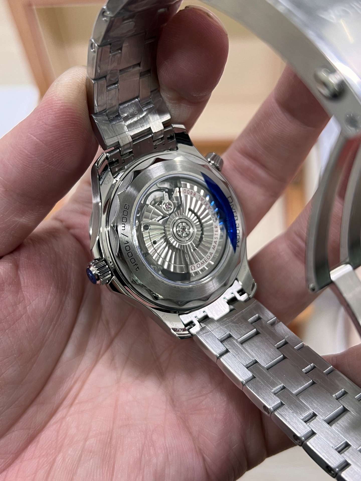 Omega Seamaster Diver 300M (210.30.42.20.04.001 – White Ceramic Wave Dial Configuration)  VS Factory - Thumbnail 4