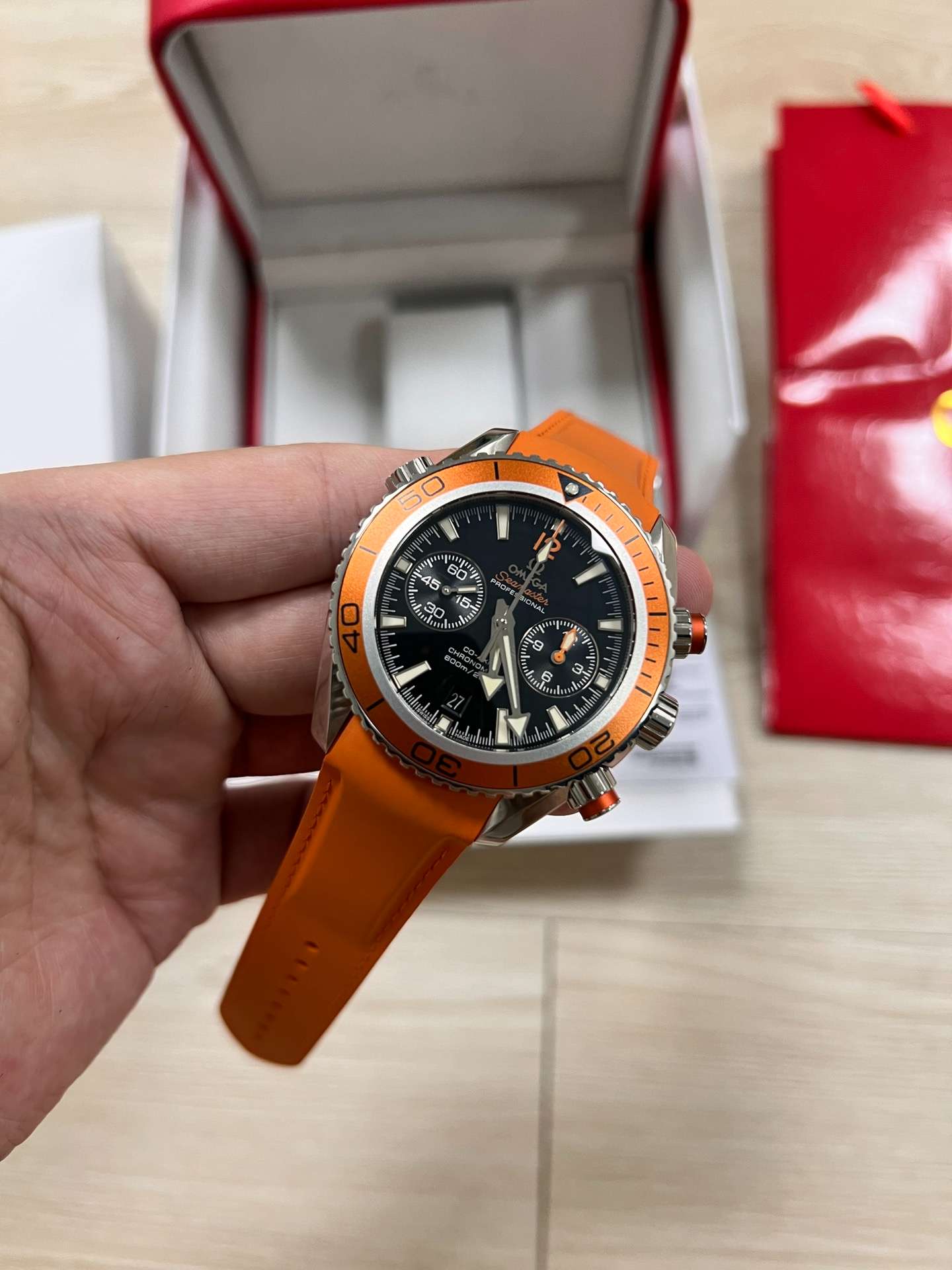 Omega Seamaster Planet Ocean 600M (232.32.46.51.01.001 – Black Ceramic Orange GMT Configuration)  VVS Factory - Thumbnail 2