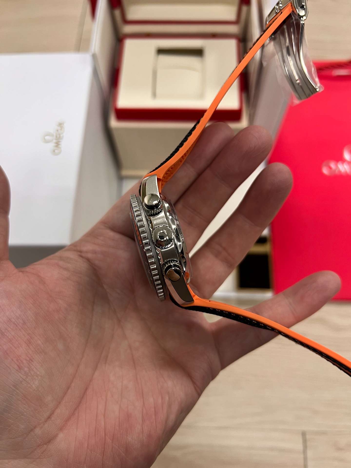 Omega Seamaster Planet Ocean 600M (215.32.46.51.01.001 – Black Ceramic Orange Accent Configuration)  VS Factory - Thumbnail 4
