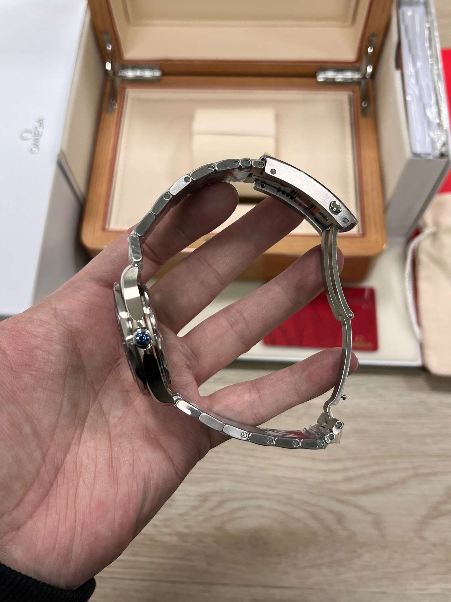 Omega Seamaster Diver 300M (210.30.42.20.04.001 – White Ceramic Wave Dial Configuration)  VS Factory - Thumbnail 3