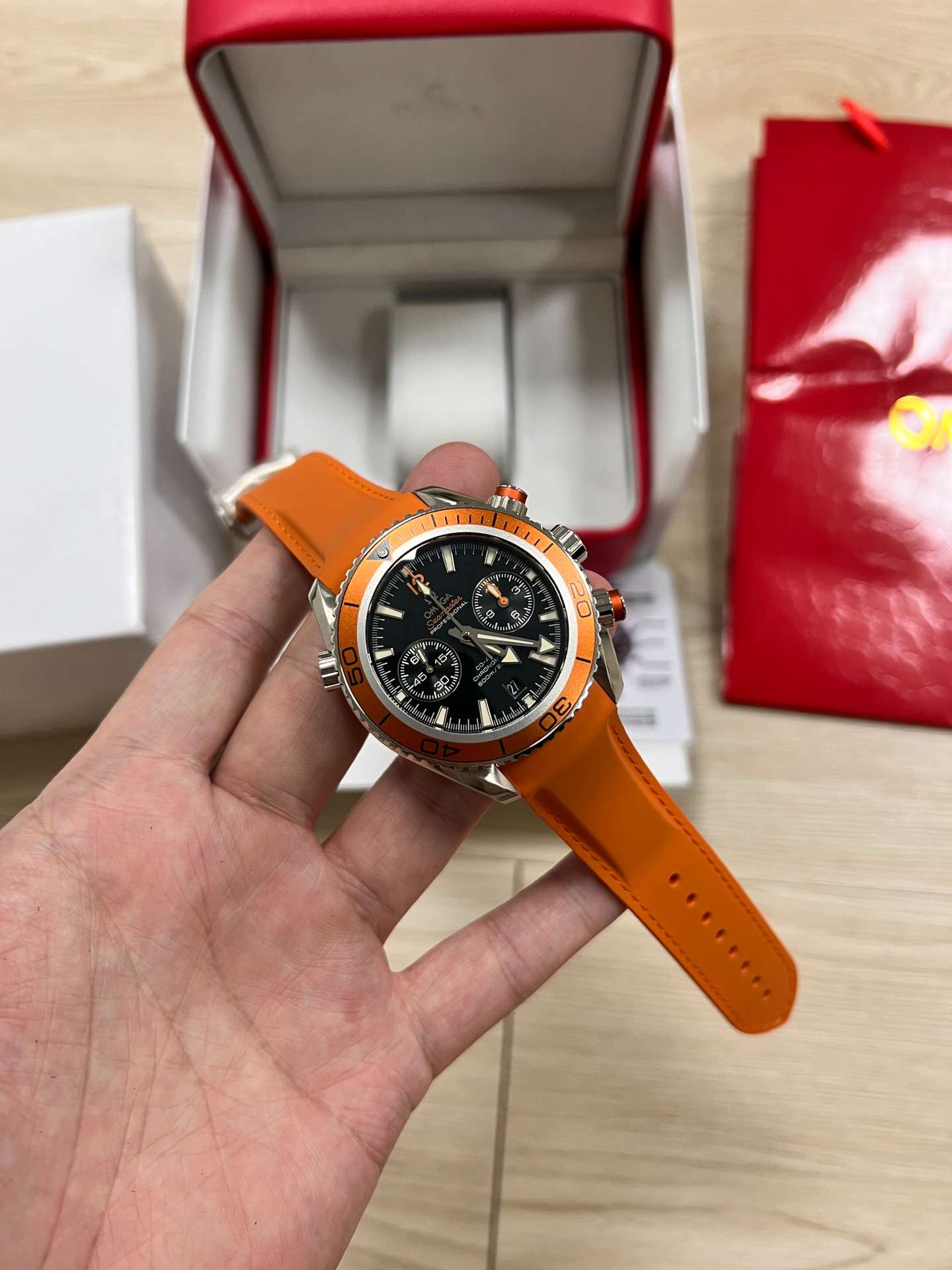 Omega Seamaster Planet Ocean 600M (232.32.46.51.01.001 – Black Ceramic Orange GMT Configuration)  VVS Factory