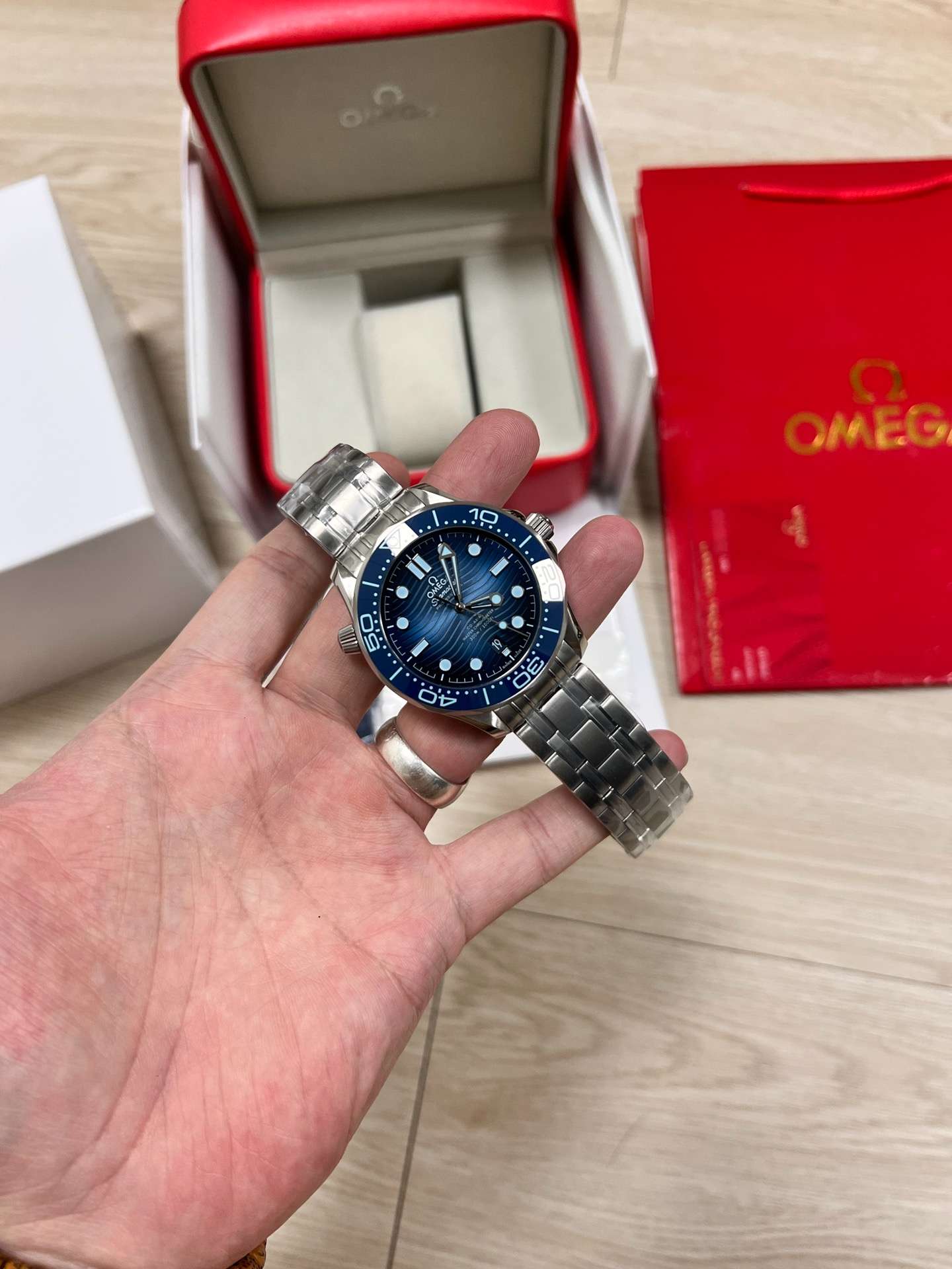Omega Seamaster Diver 300M (210.30.42.20.03.003 – Blue Ceramic Stainless Steel Configuration)  VS Factory - Thumbnail 3