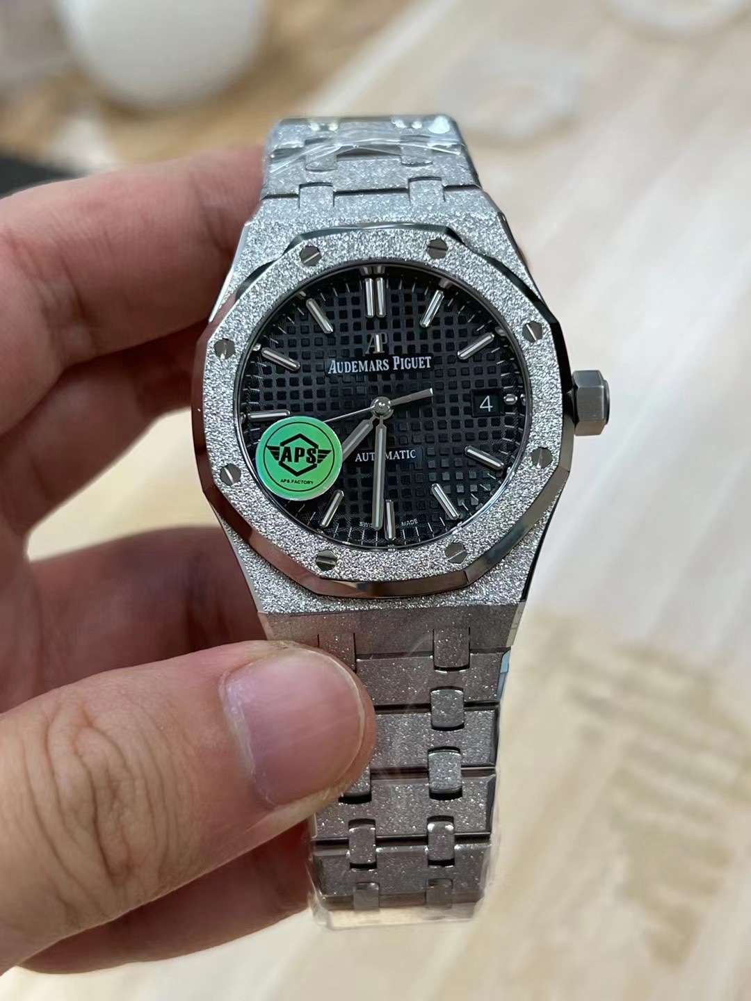 Audemars Piguet Royal Oak Black Dial (15454BC – Frosted Gold)  APS Factory