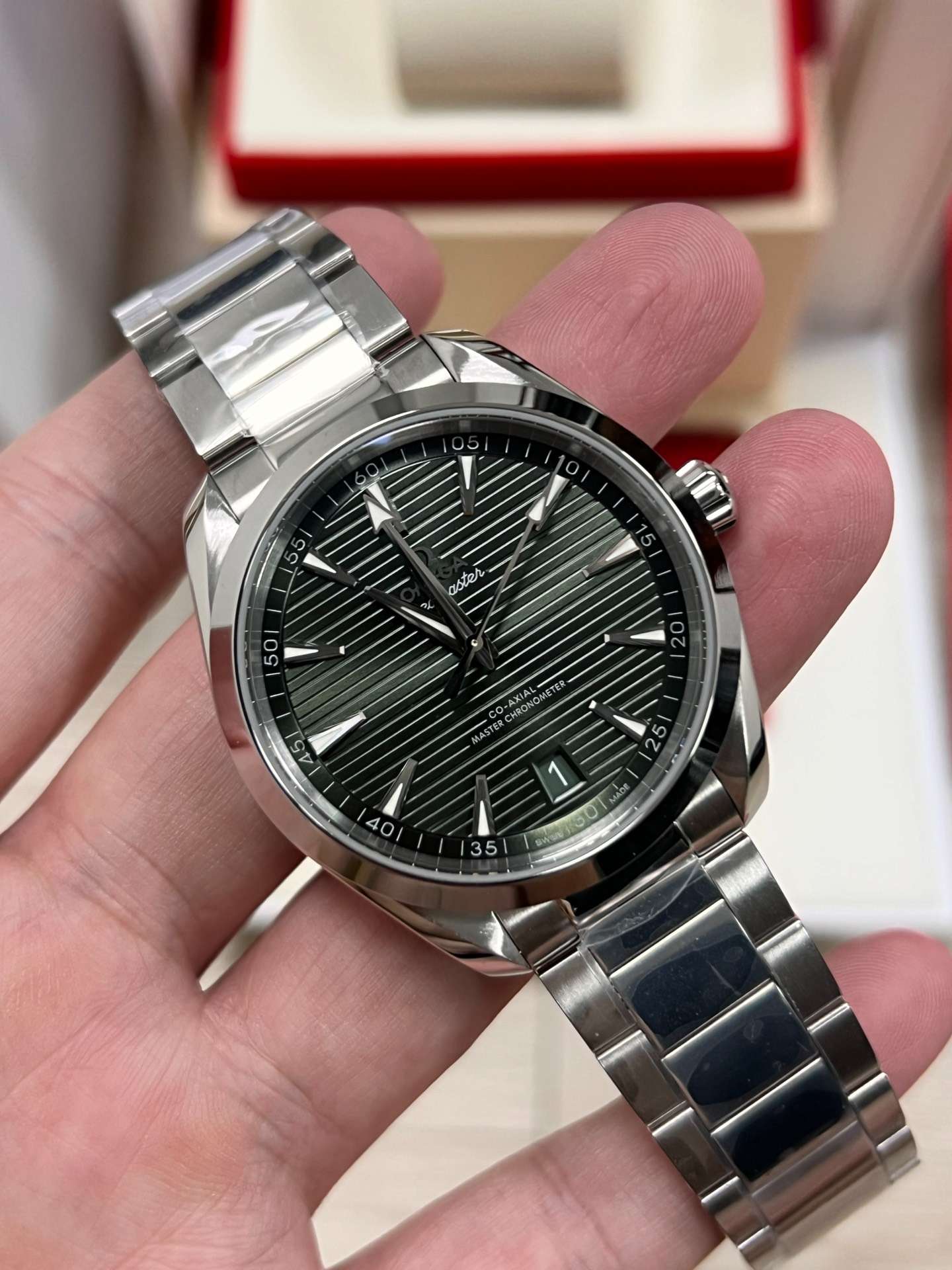 Omega Seamaster Aqua Terra 150M (220.10.38.20.10.003 – Green Teak Date Configuration)  VS Factory