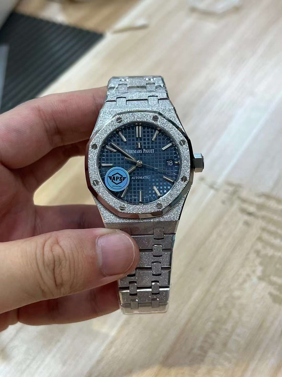 Audemars Piguet Royal Oak Blue Dial (15454BC – Frosted Gold)