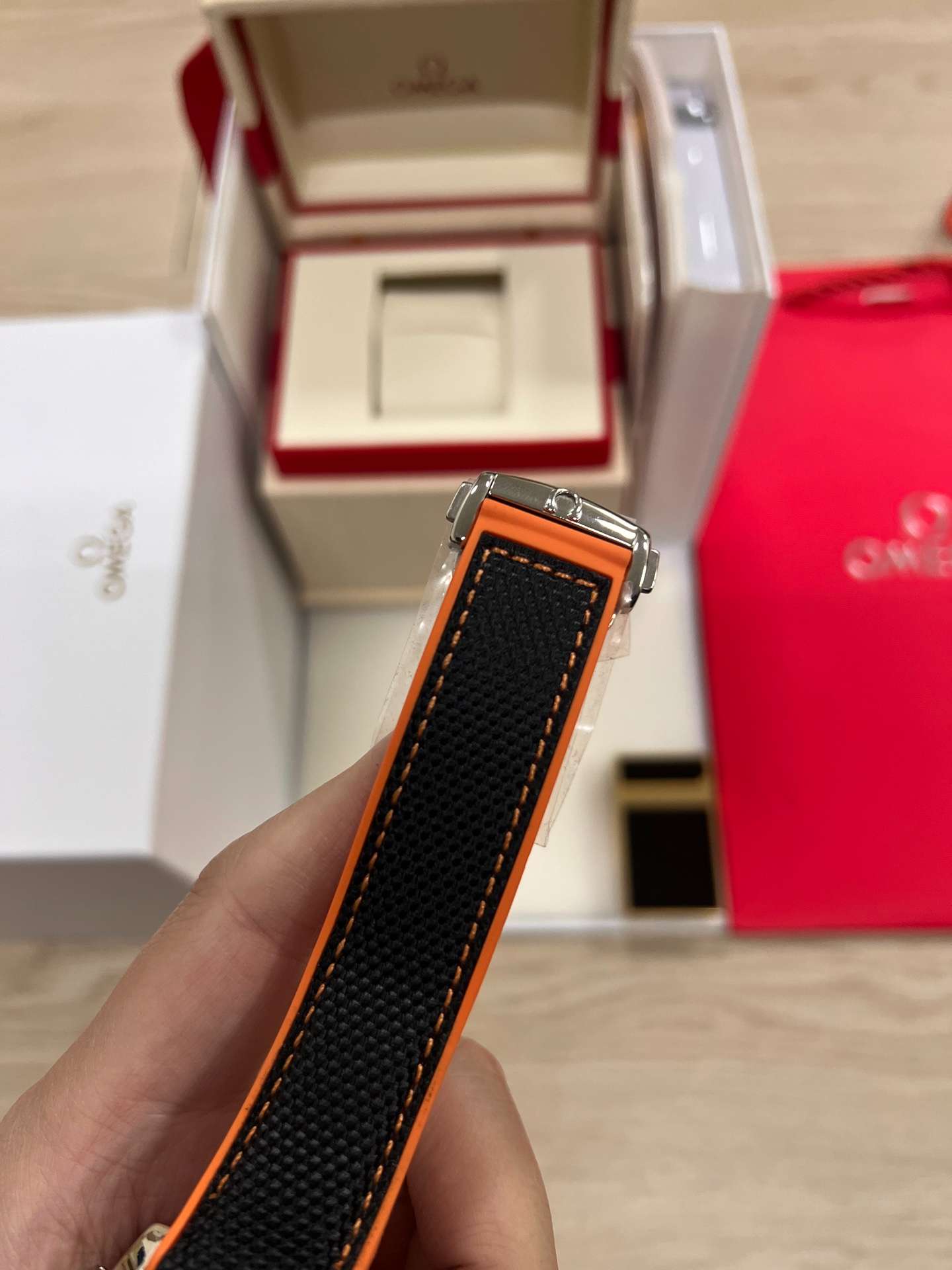 Omega Seamaster Planet Ocean 600M (215.32.46.51.01.001 – Black Ceramic Orange Accent Configuration)  VS Factory - Thumbnail 3