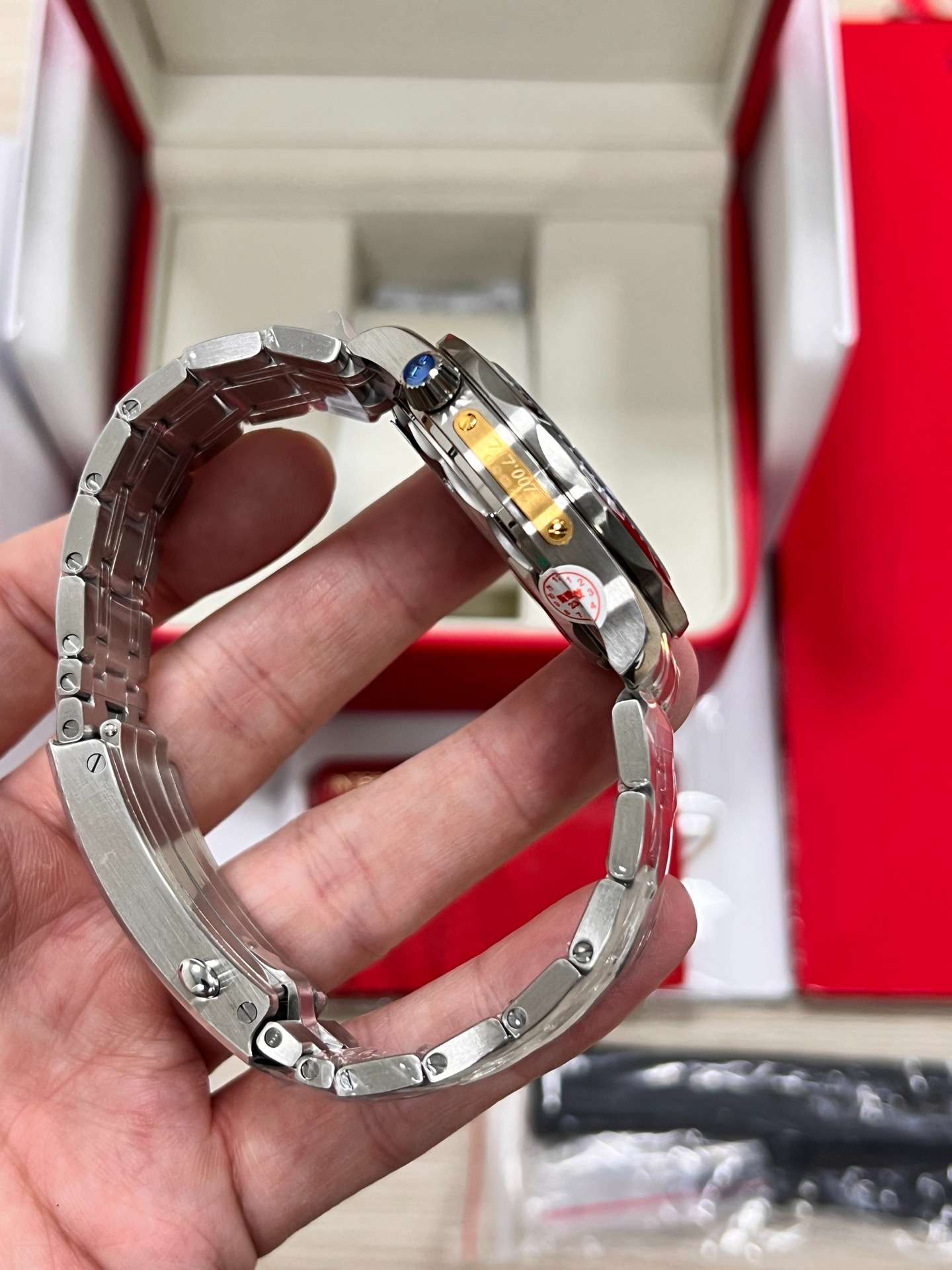Omega Seamaster Diver 300M Co-Axial Master Chronometer (210.20.42.20.01.001 – Black Dial Sedna Gold Accents)   OEM Factory - Thumbnail 5